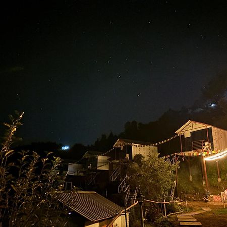 Nivriti Stays Kanatal Eksteriør billede